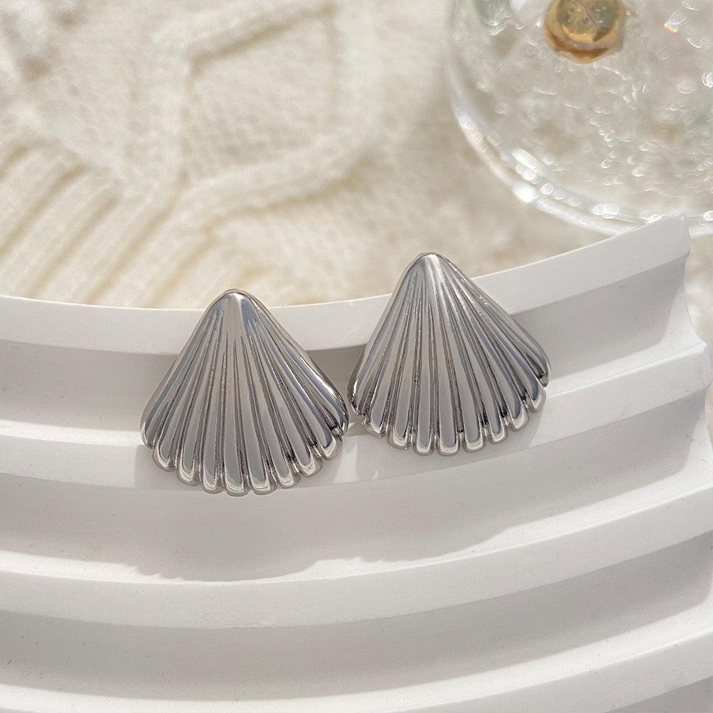 Wholesale Shell Alloy Earrings